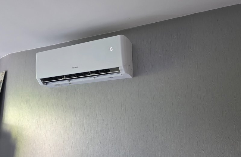 Gree hűtő-fűtő klíma telepítése otthonban